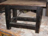 Il tavolinetto antico prima della trasformazione in shabby